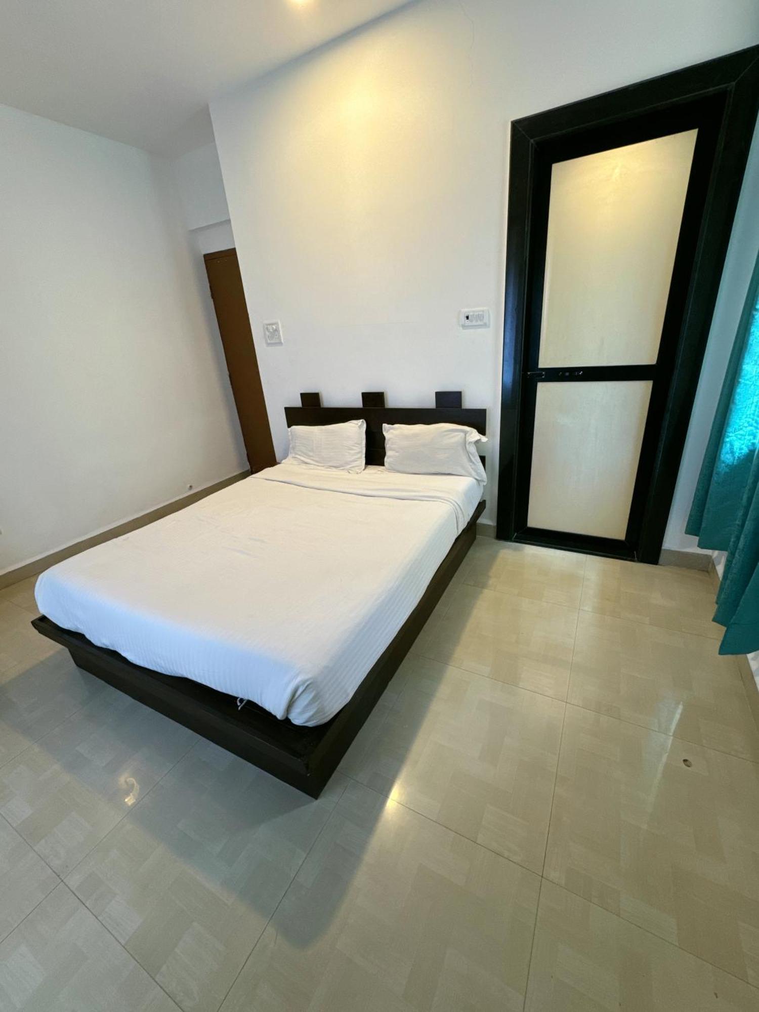 Yoyo Goa, The Apartment Hotel Vagator Extérieur photo